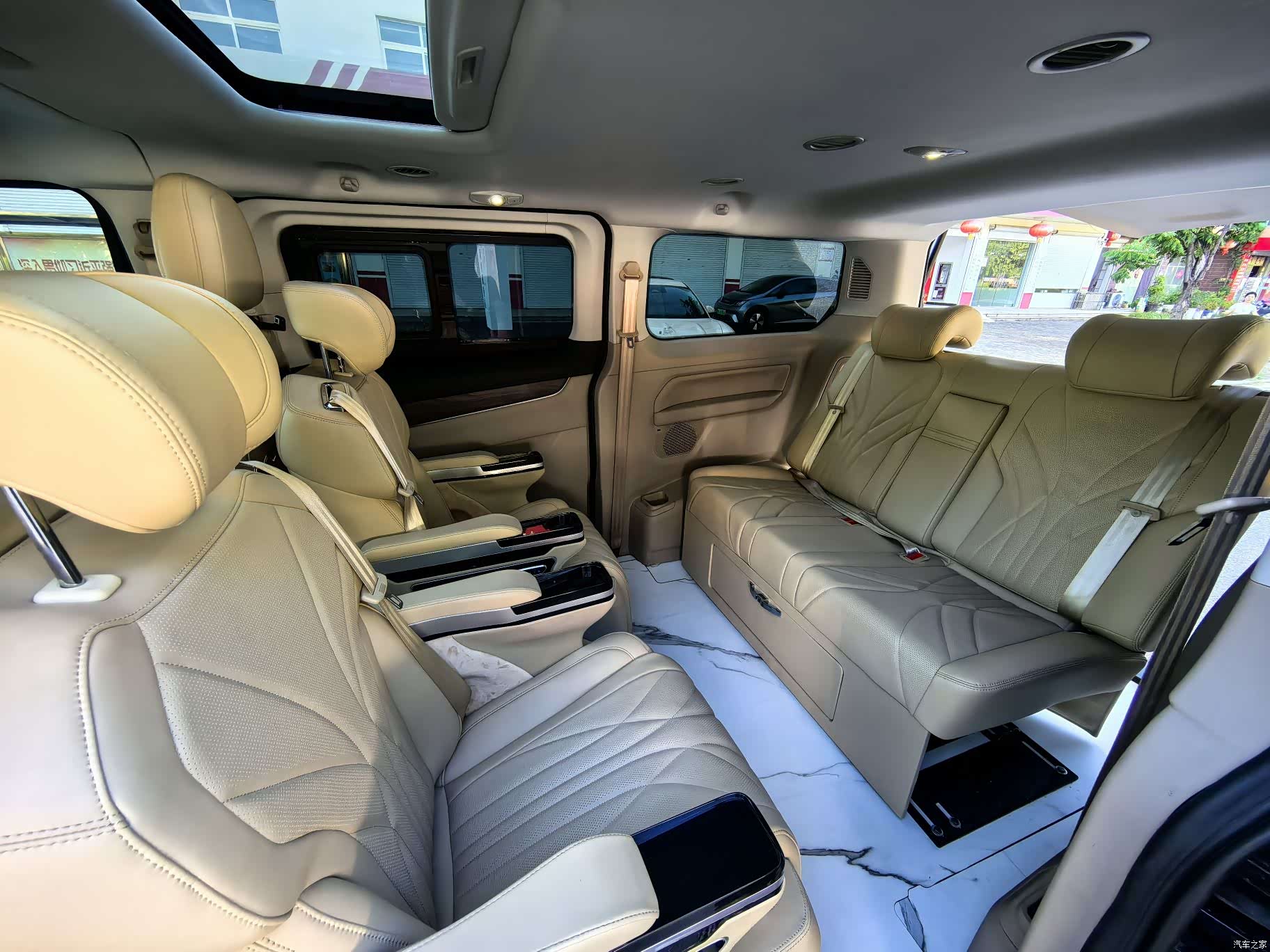 Ford Tourneo, 2023 11
