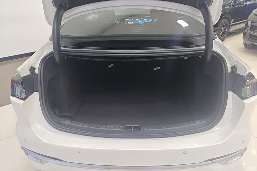 Ford Mondeo, 2024 4
