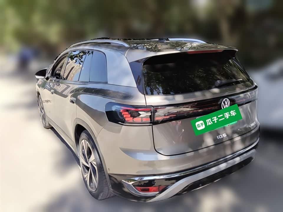 Volkswagen ID.6 CROZZ