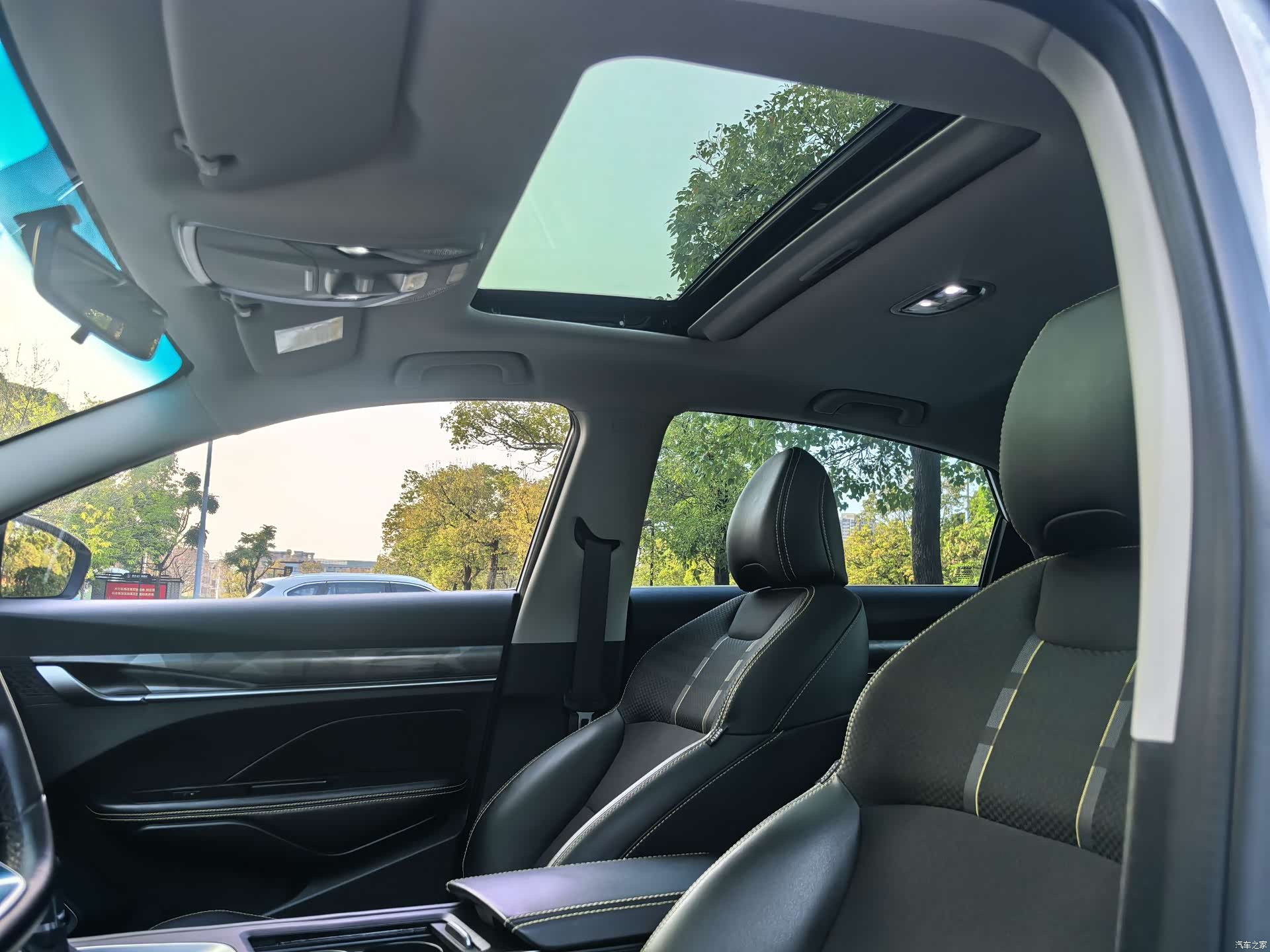 Geely Binray, 2022 27