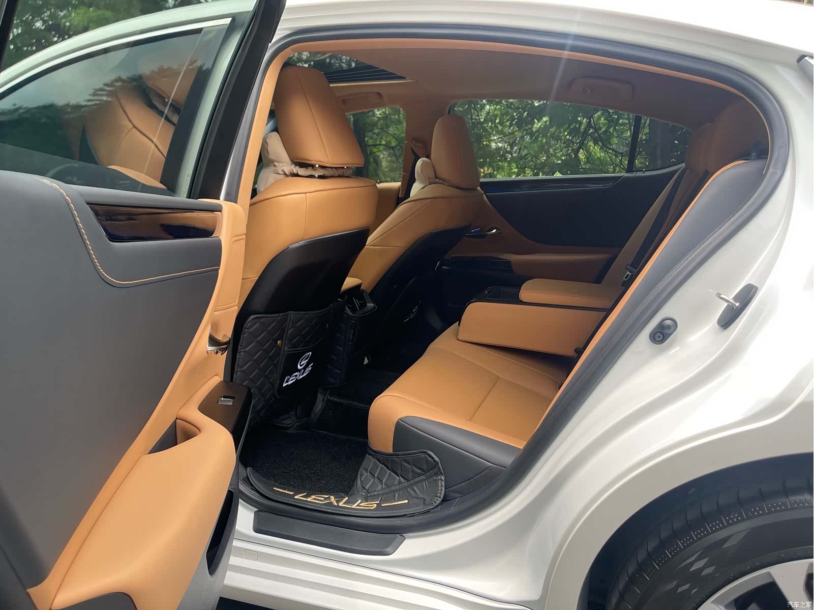 Lexus ES, 2024 15