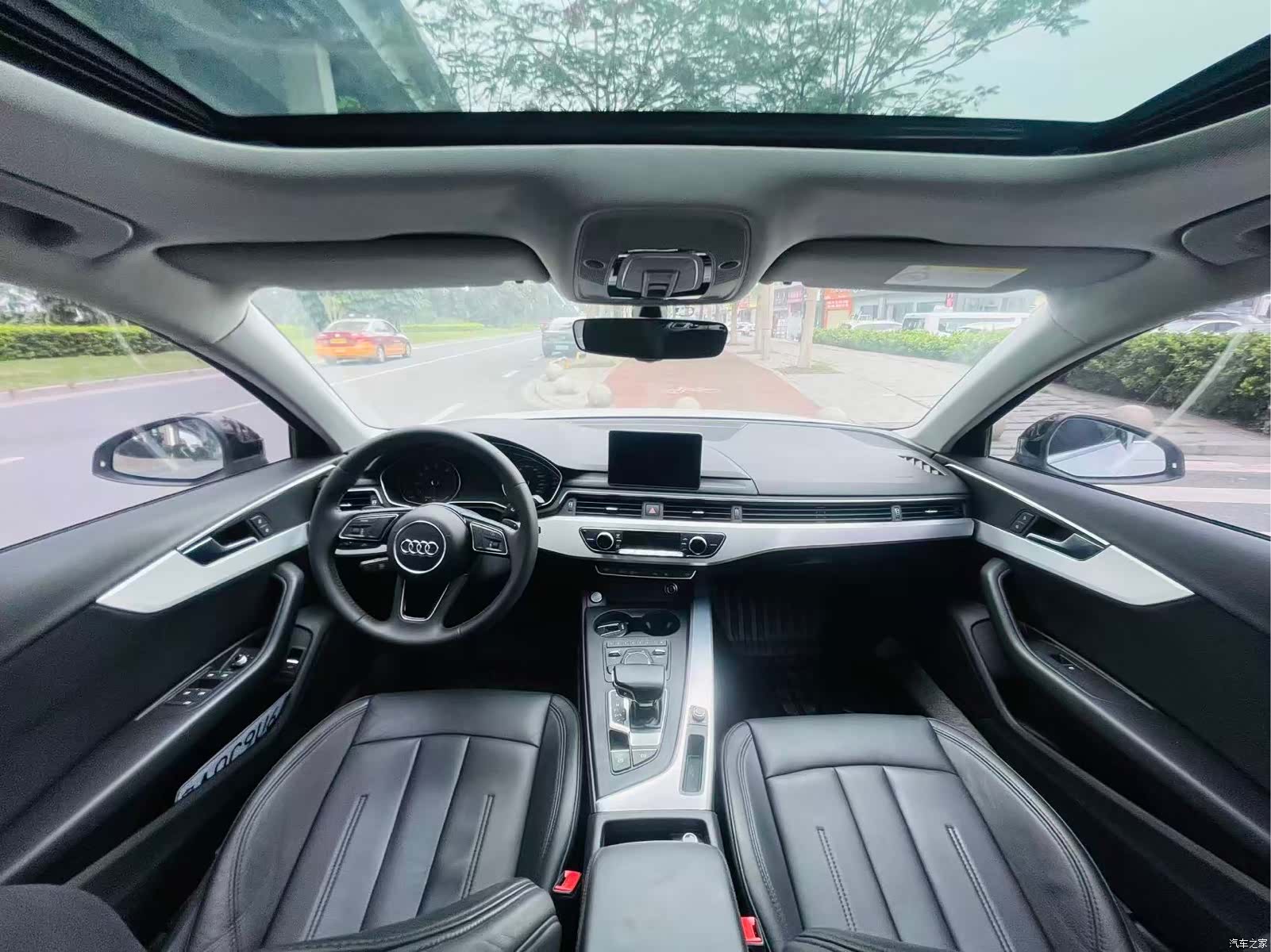 Audi A4L, 2018 11