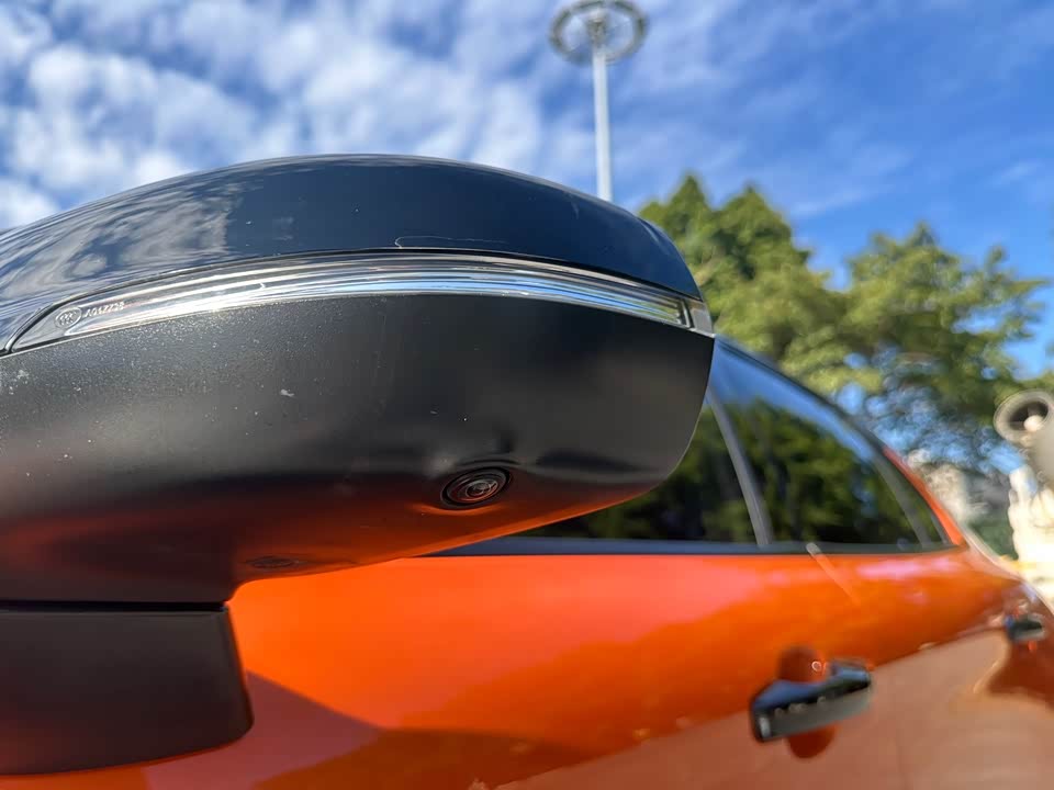 Lynk & Co 02 Hatchback