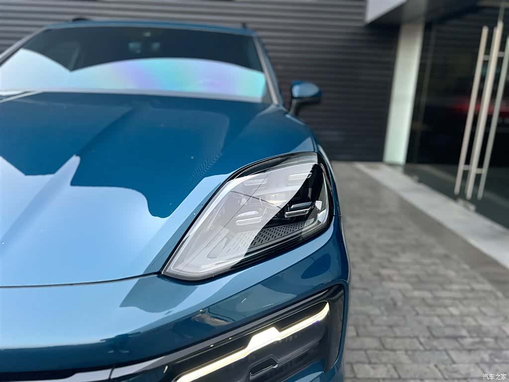 Porsche Cayenne, 2024 3