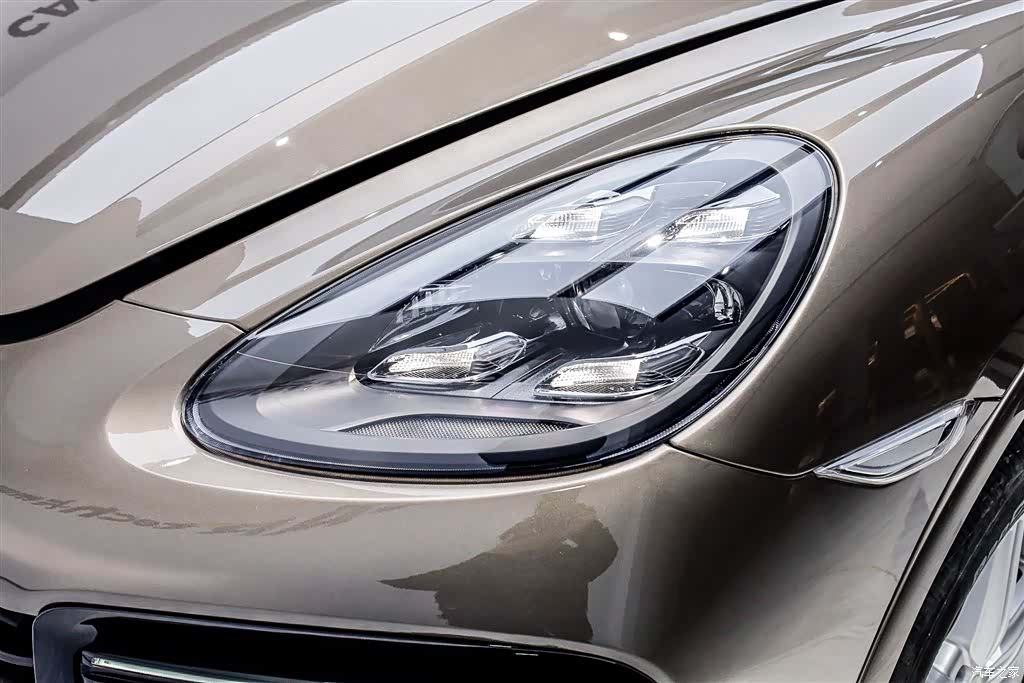 Porsche Cayenne, 2012 15