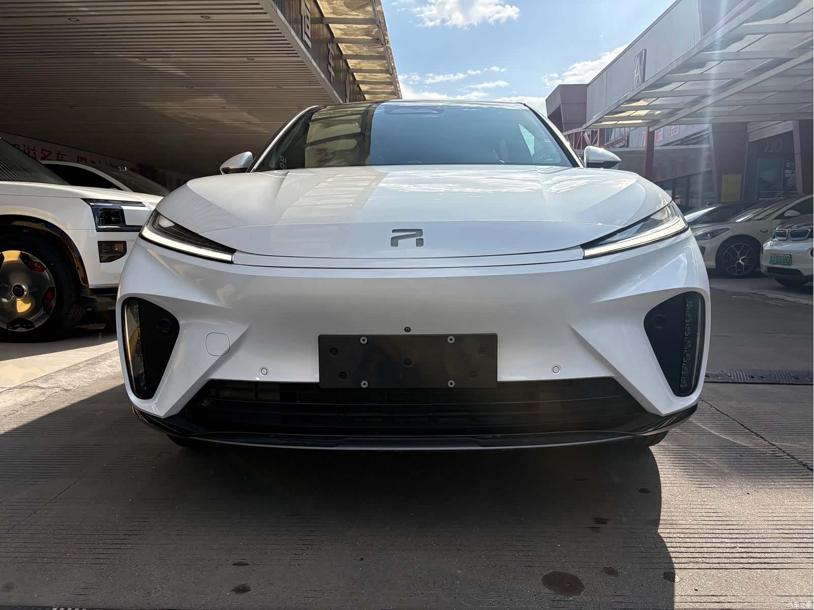 Rising Auto R7, 2022 3