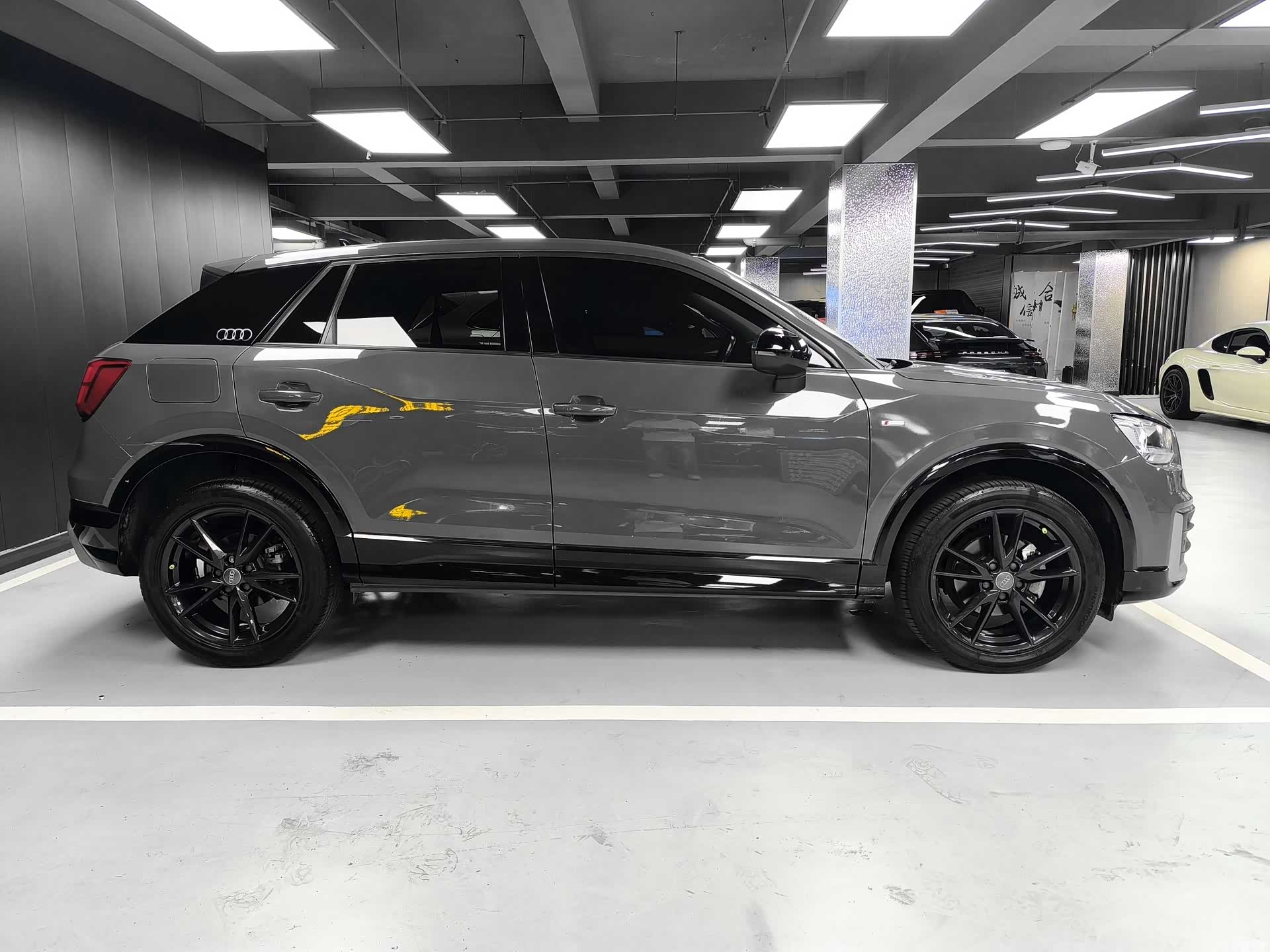Audi Q2L, 2021 4