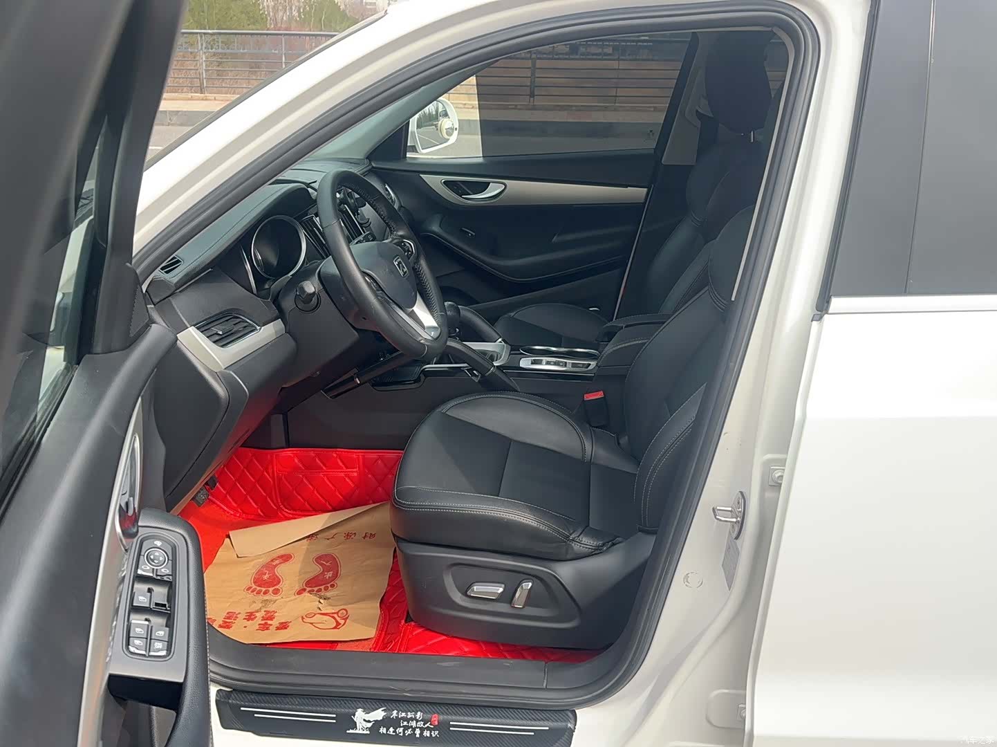 Zotye SR7, 2016 13