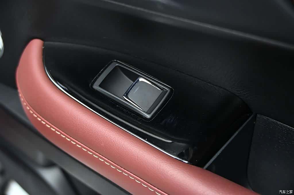 Lexus LX, 2022 28