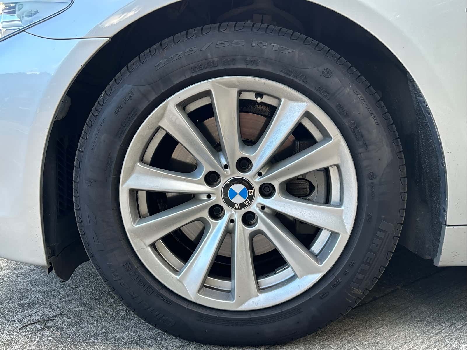 BMW 5 Series, 2011 9