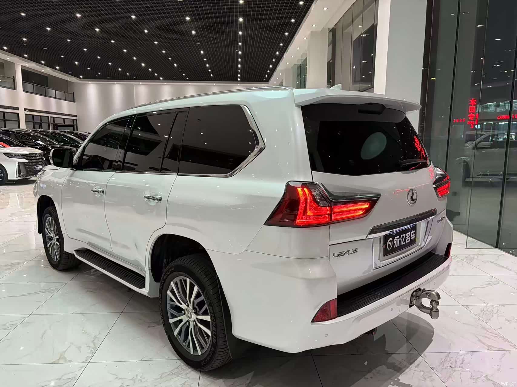 Lexus LX, 2018 14