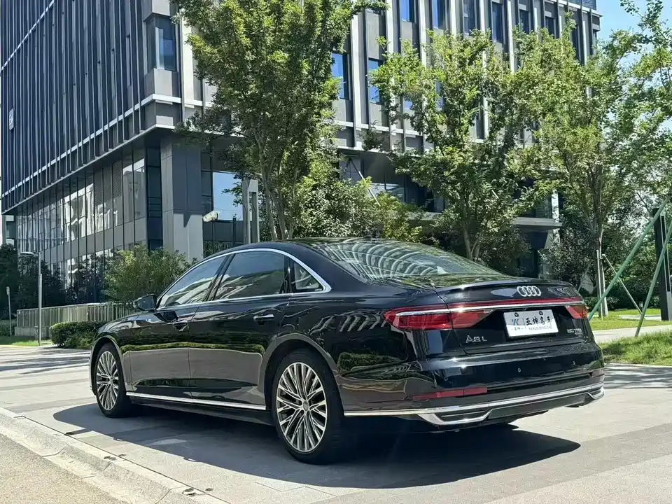 Audi A8