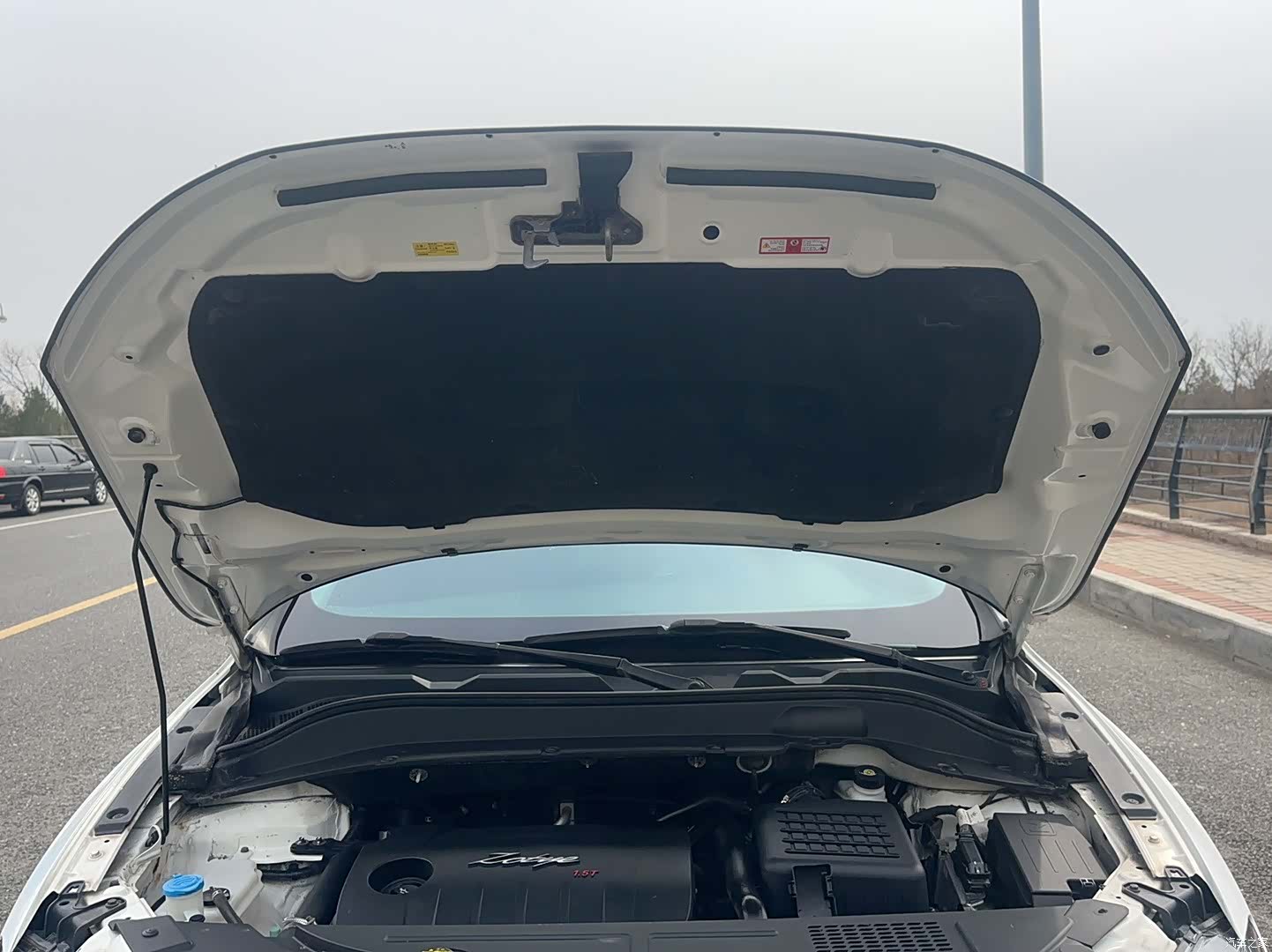 Zotye SR7, 2016 27
