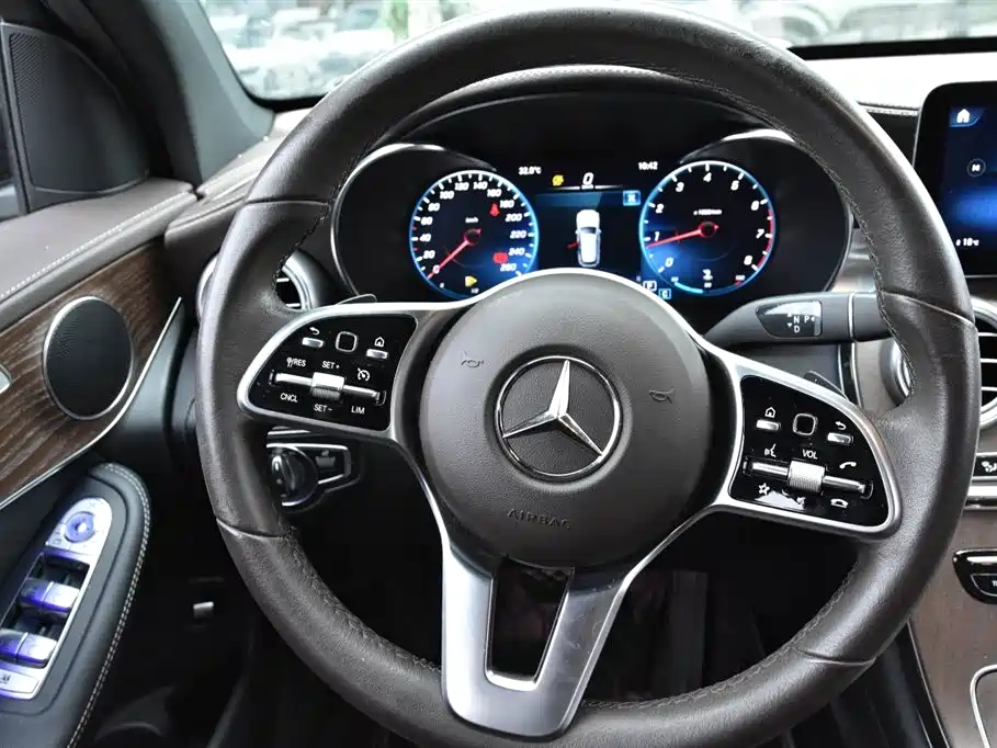Mercedes-Benz GLC Mercedes-Benz GLC