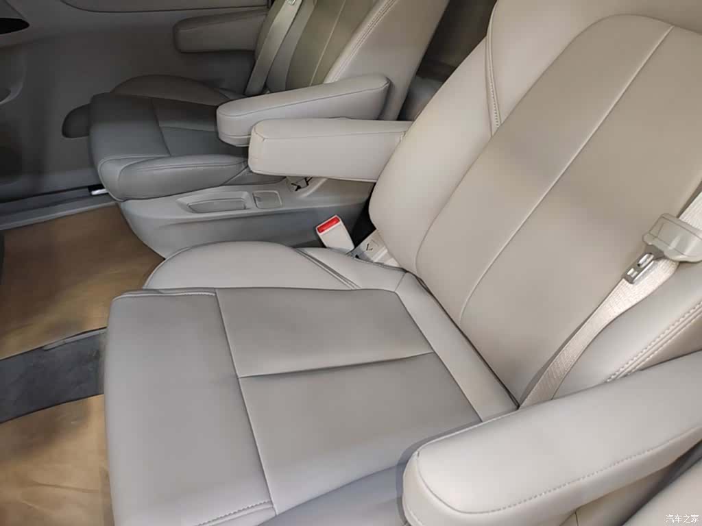 Buick GL8, 2023 13