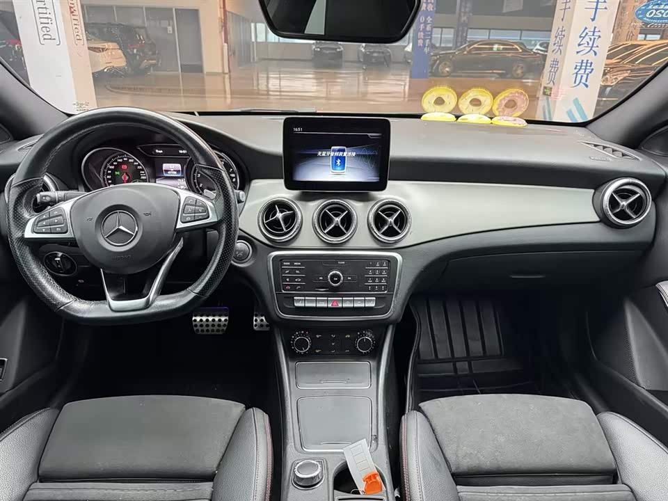 Mercedes-Benz CLA