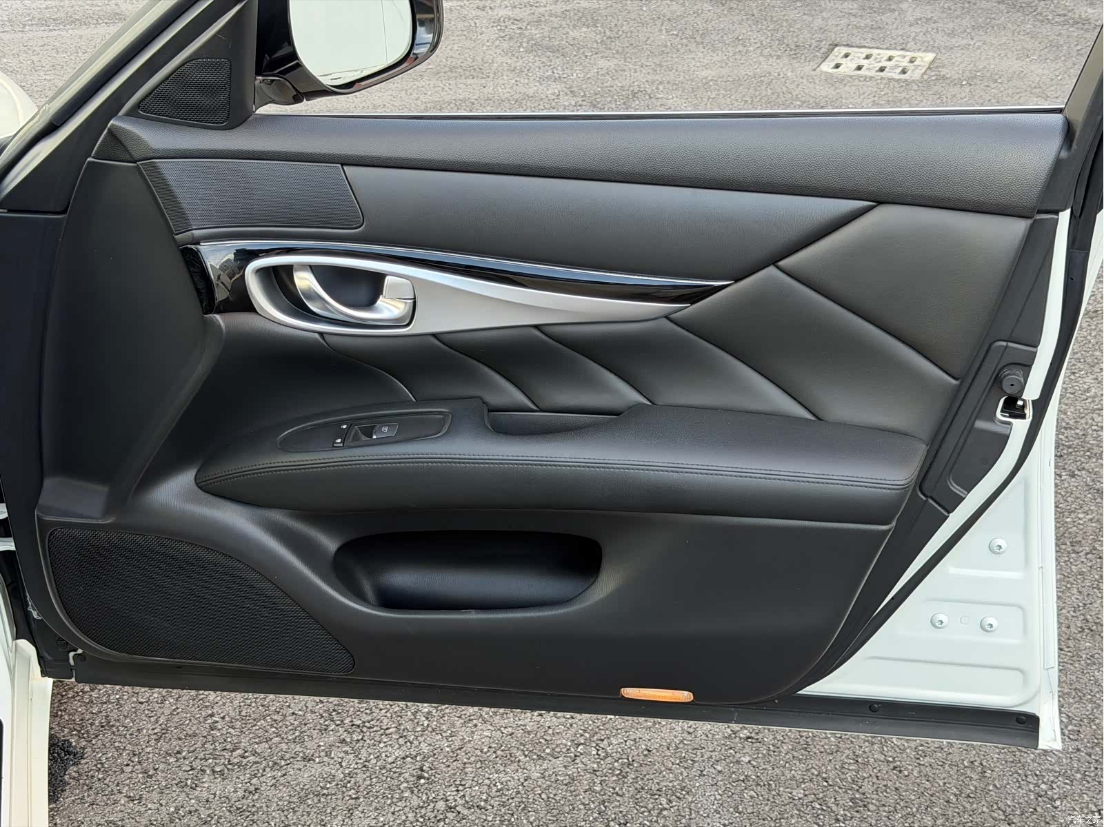 Infiniti Q70, 2016 25