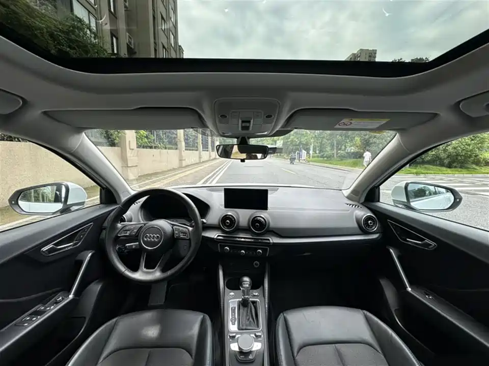 Audi Q2L Audi Q2L