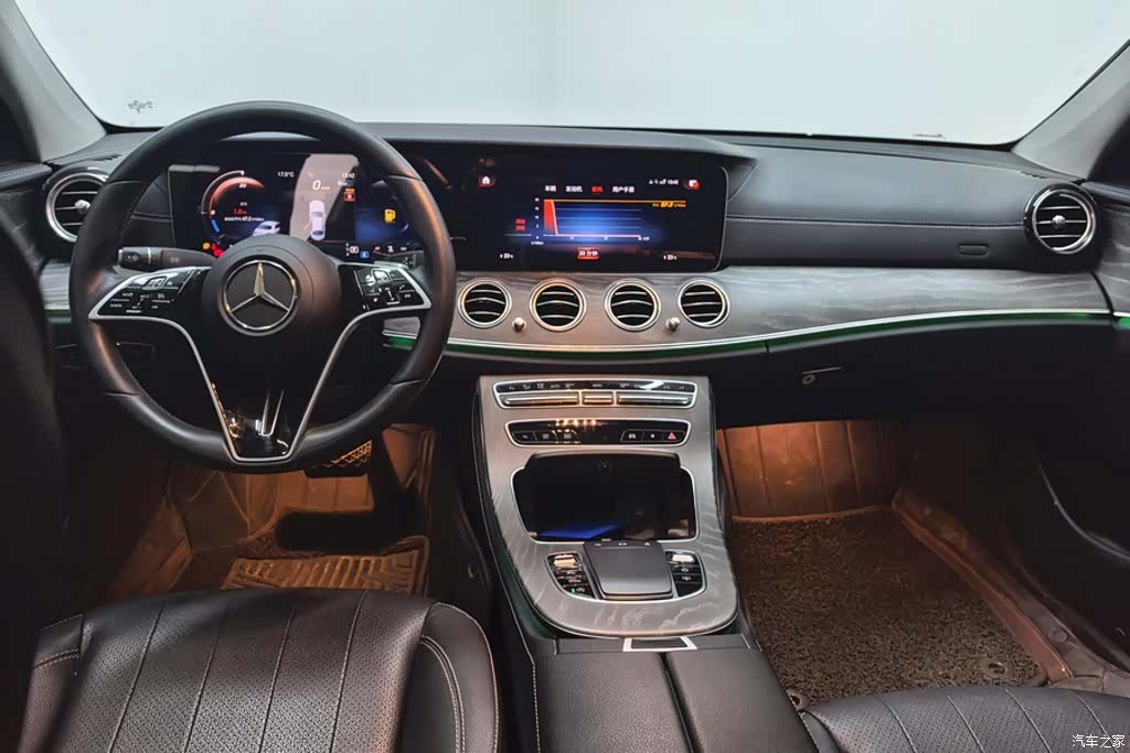 Mercedes-Benz E-Class, 2023 12
