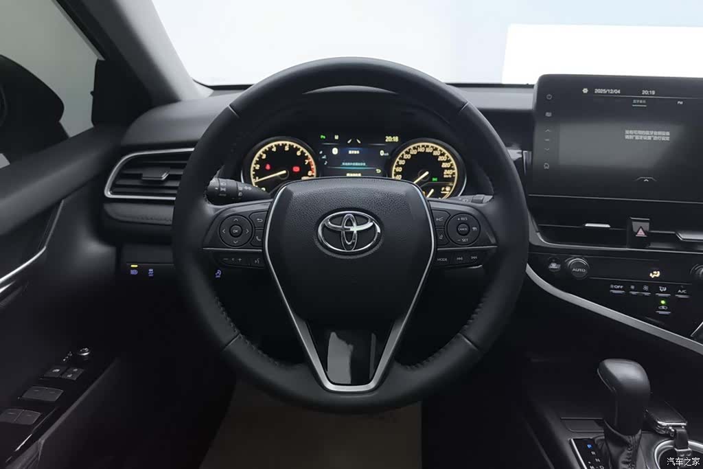 Toyota Camry, 2023 15