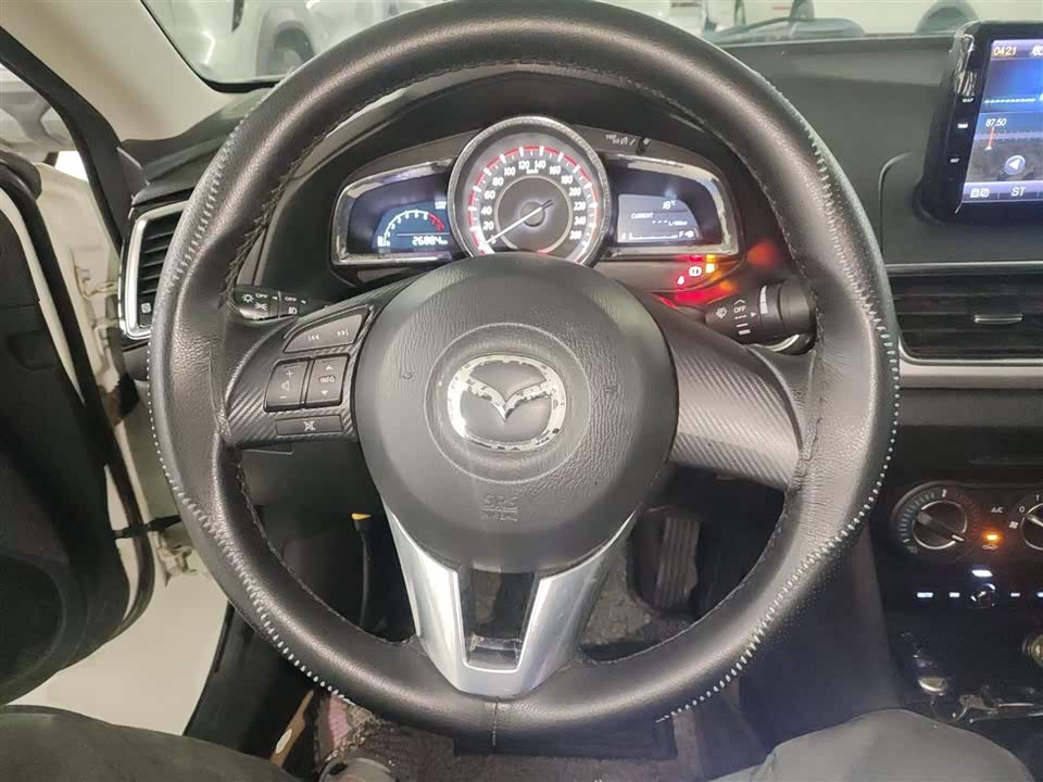 Mazda 3 Angkesaila