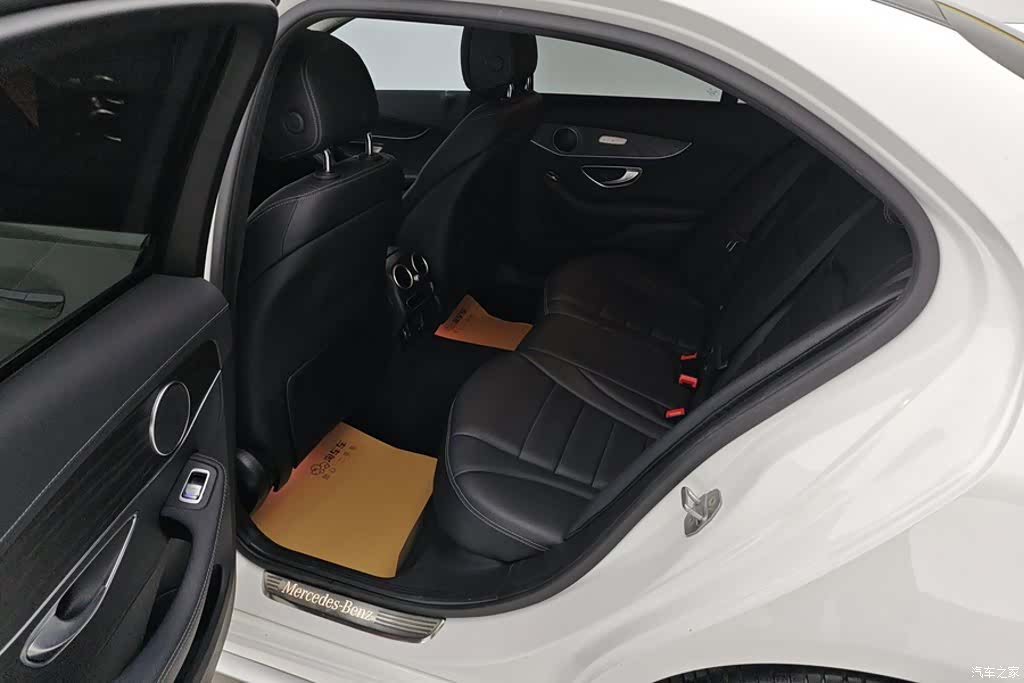 Mercedes-Benz C-Class, 2021 11