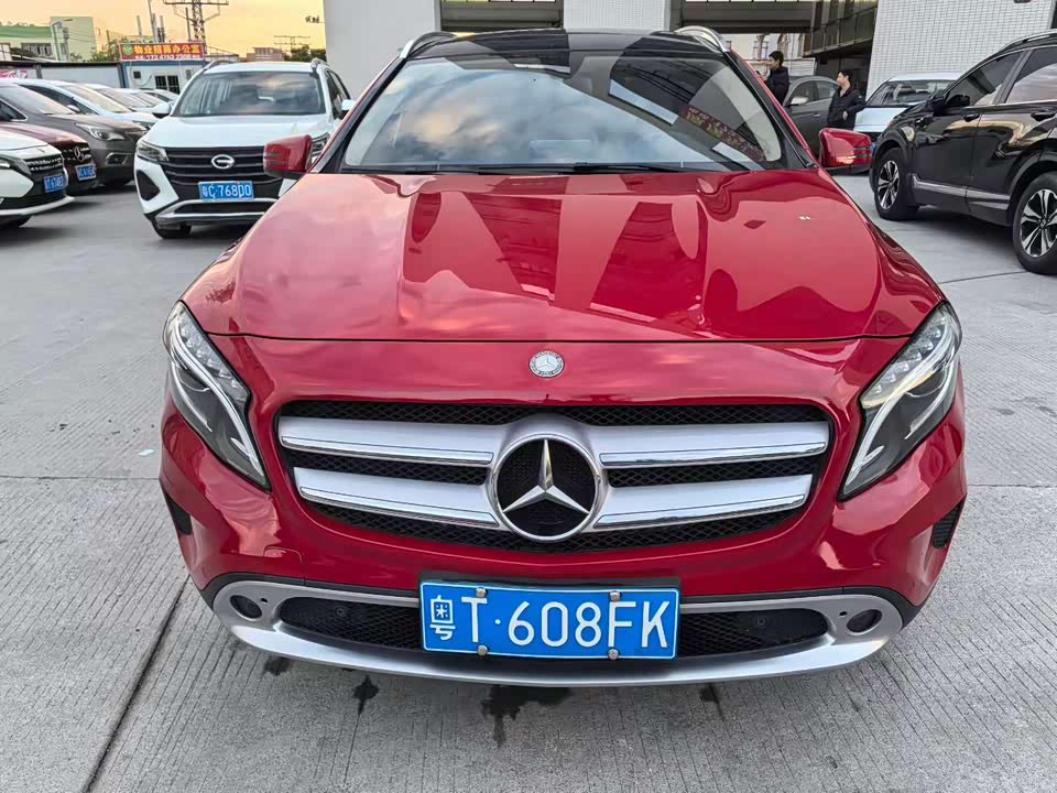 Mercedes-Benz GLA