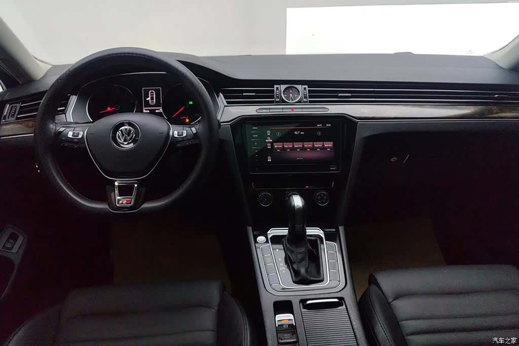 Volkswagen Magotan, 2019 12