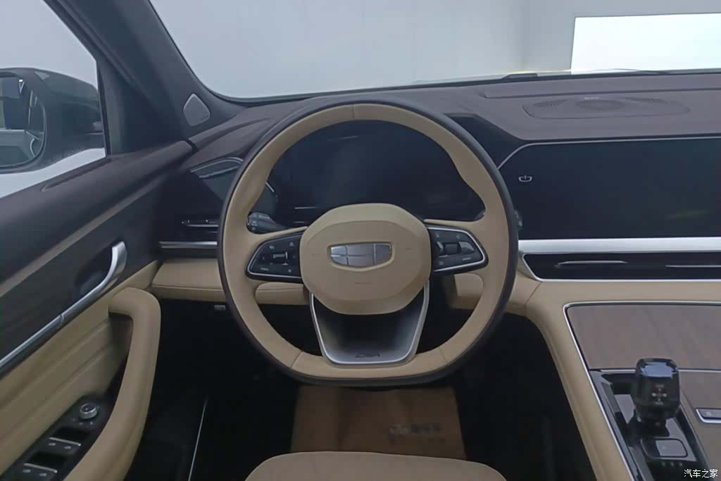 Geely Xingyue L, 2024 15