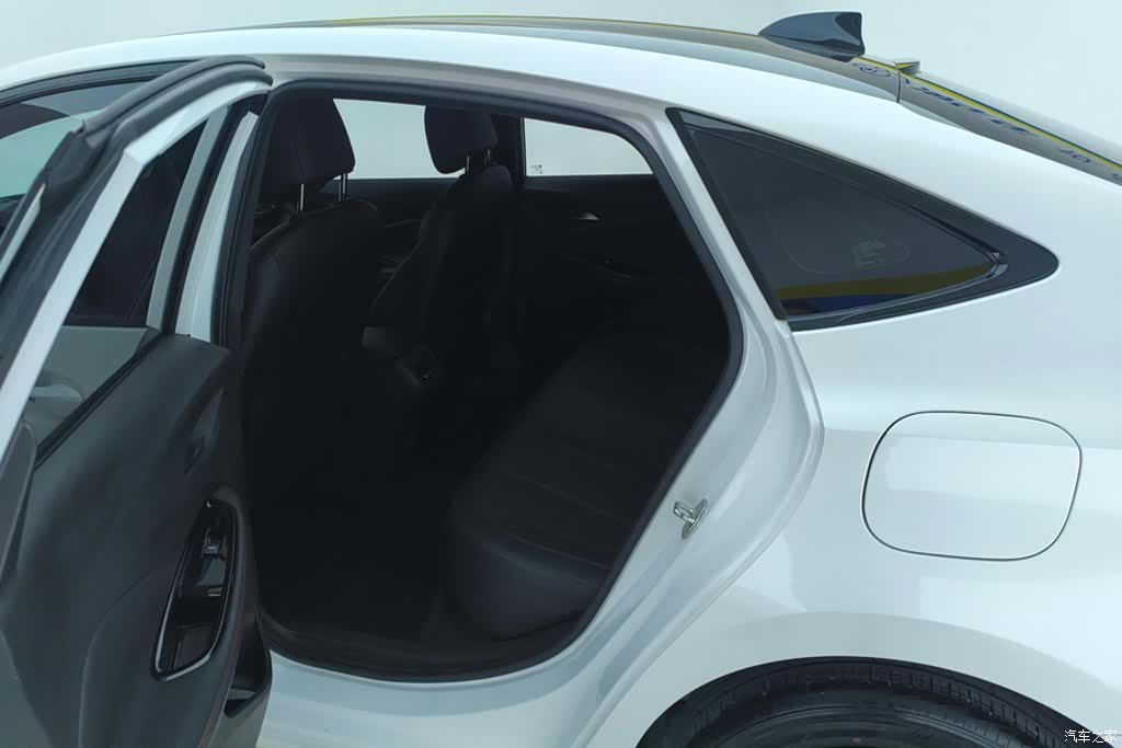 Buick Verano, 2024 11