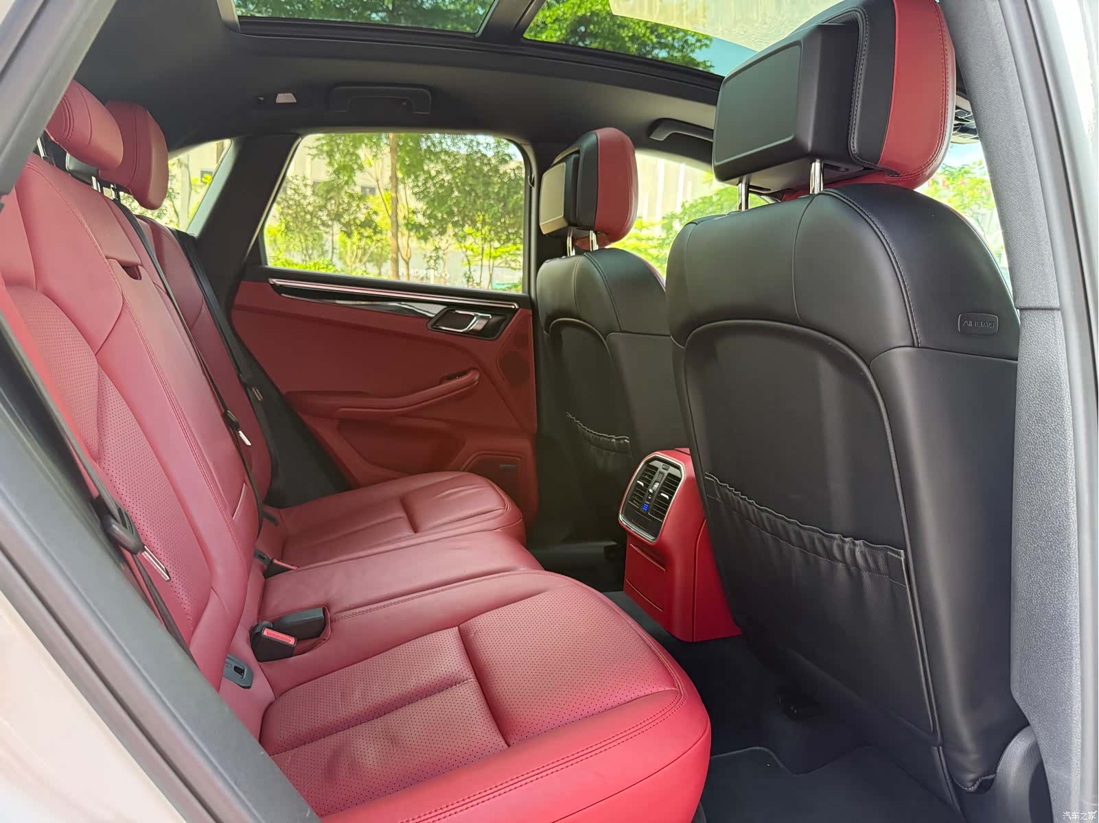 Porsche Macan, 2015 11