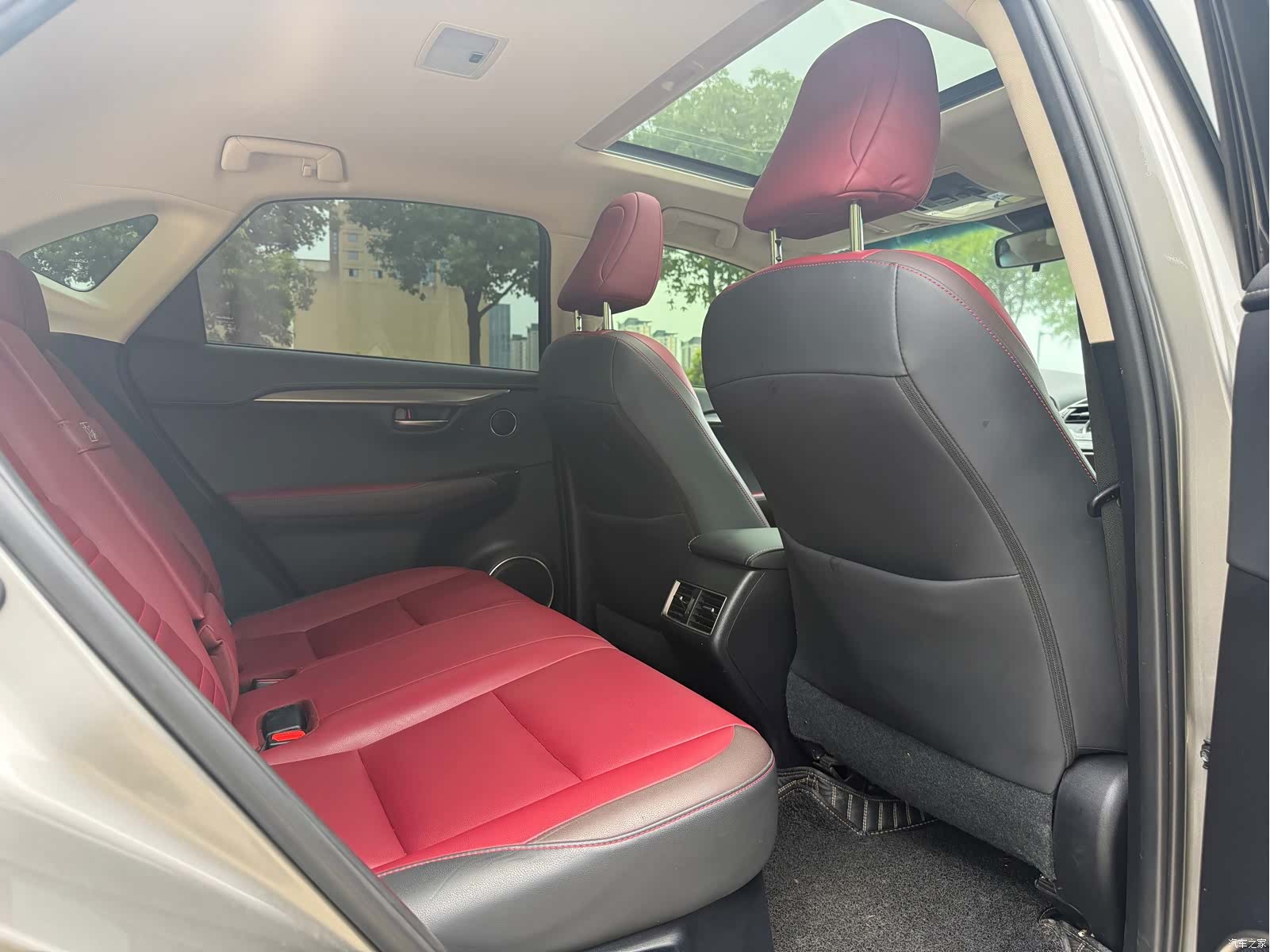 Lexus NX, 2017 11