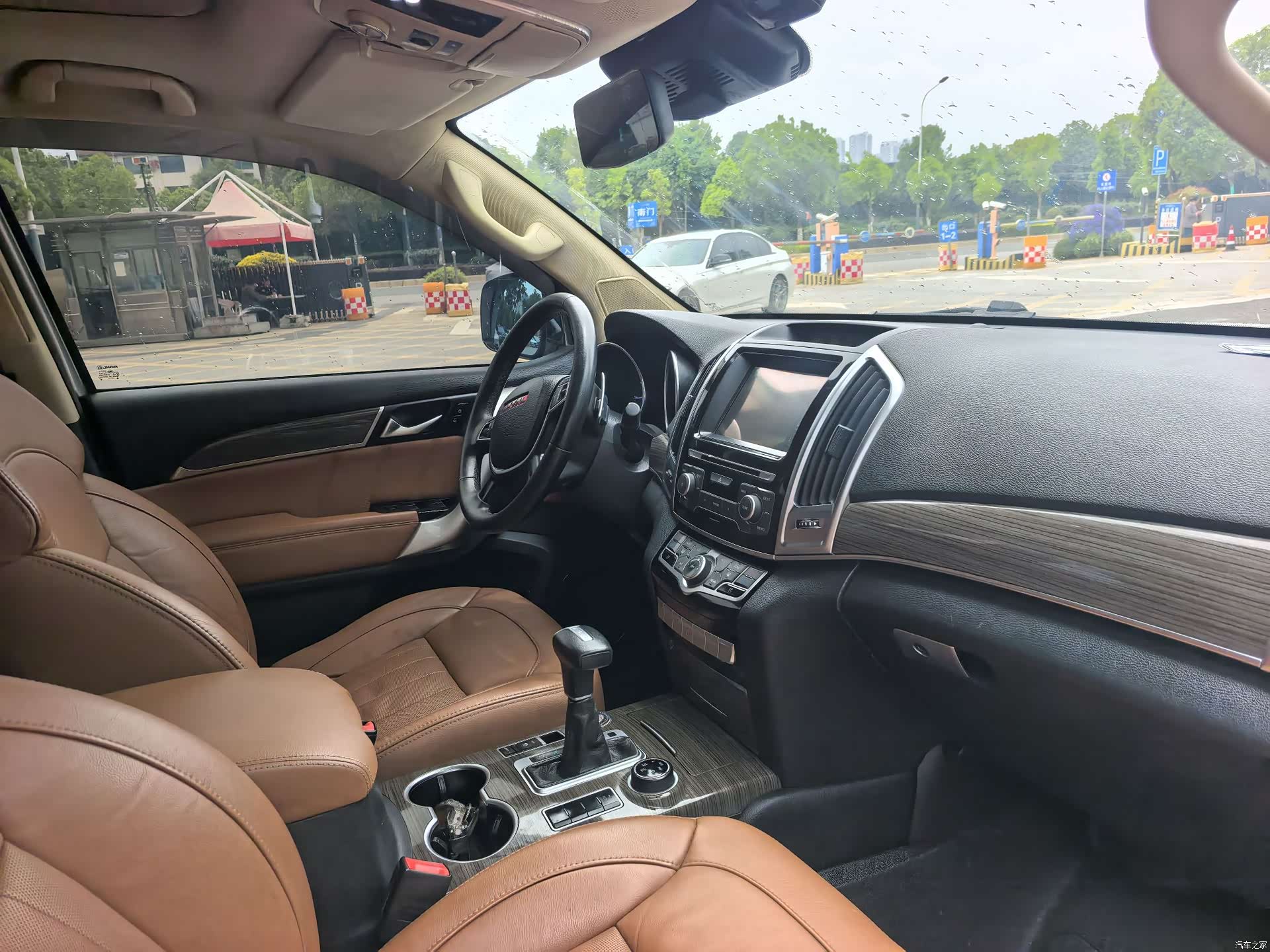Haval H9, 2015 10