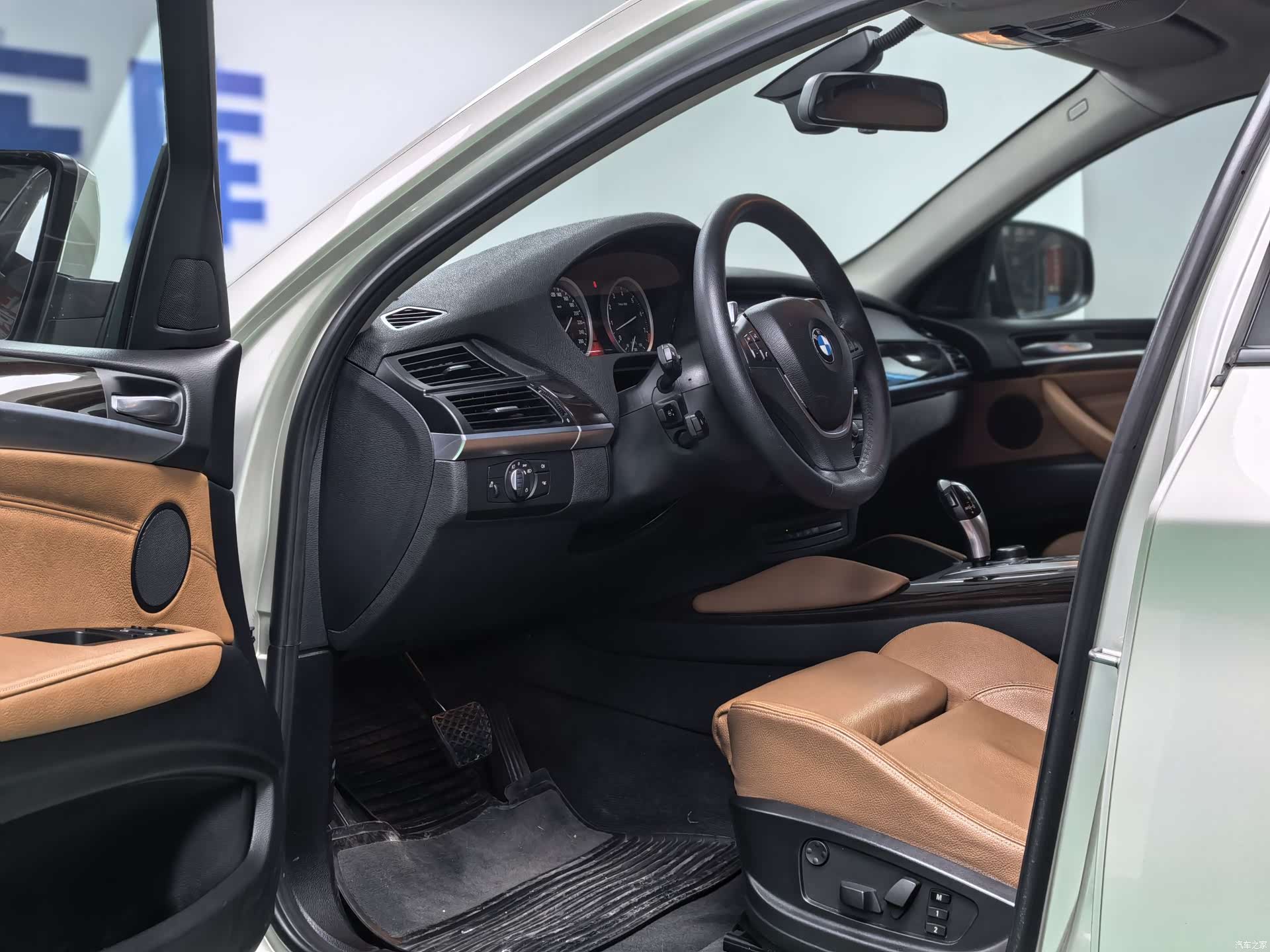 BMW X6, 2011 4