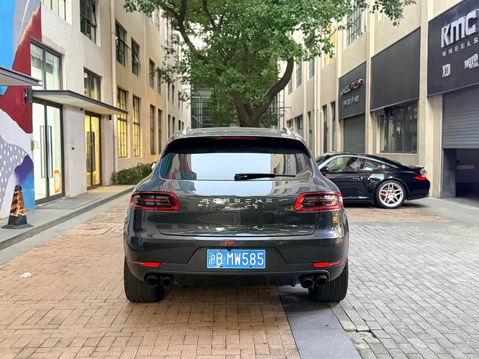 Porsche Macan