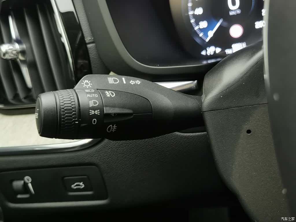 Volvo XC60, 2020 21