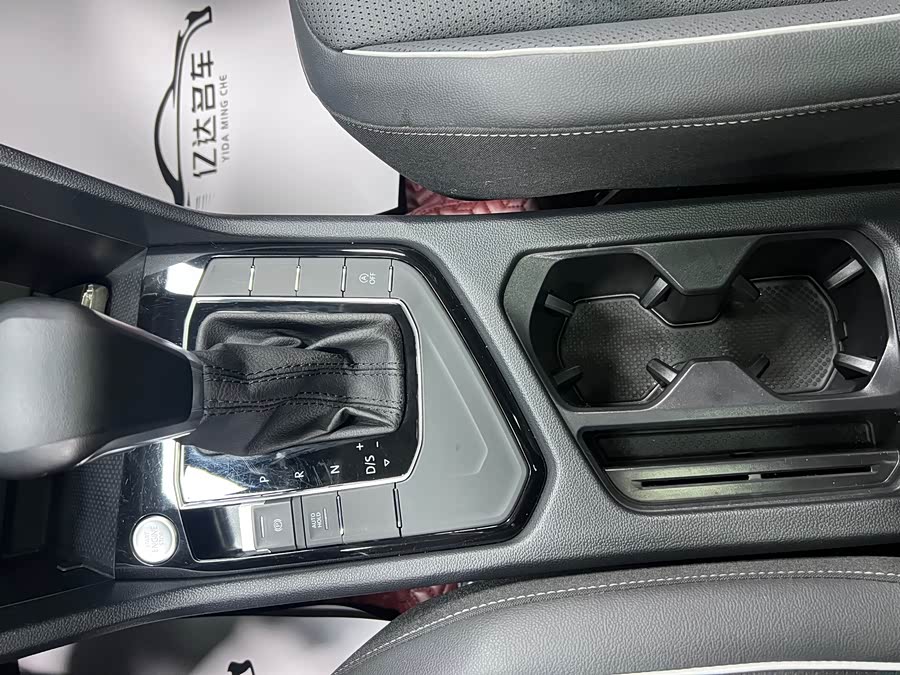 Volkswagen Tiguan L 2023, фото 12