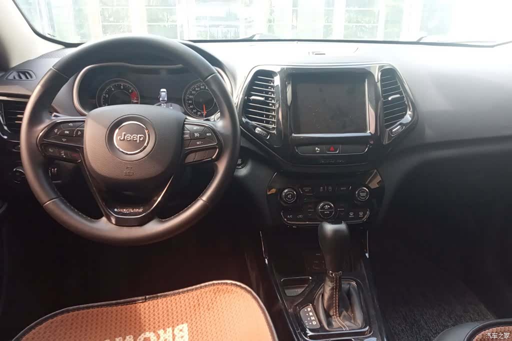 Jeep Cherokee, 2017 12