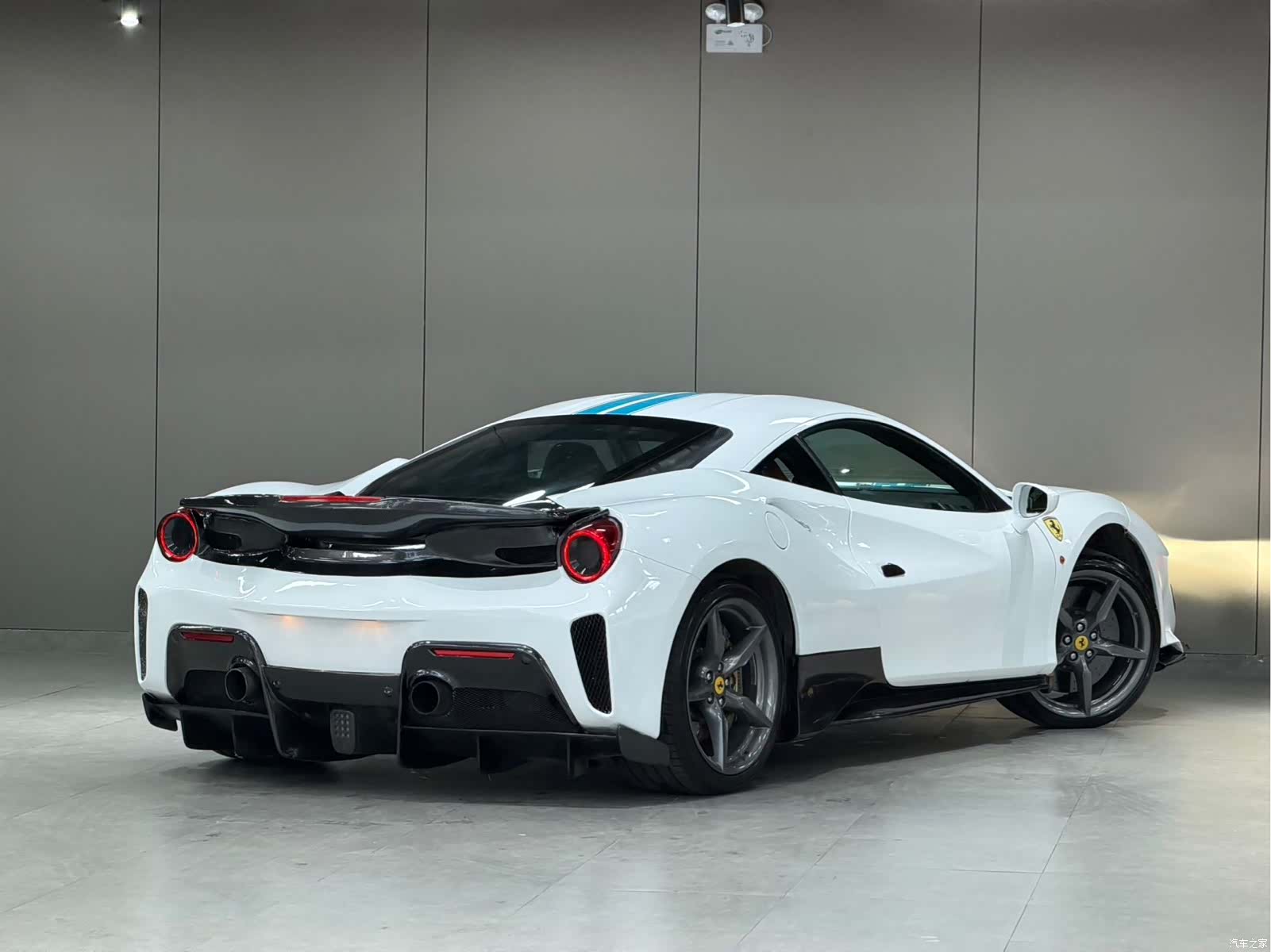 Ferrari 488, 2020 7