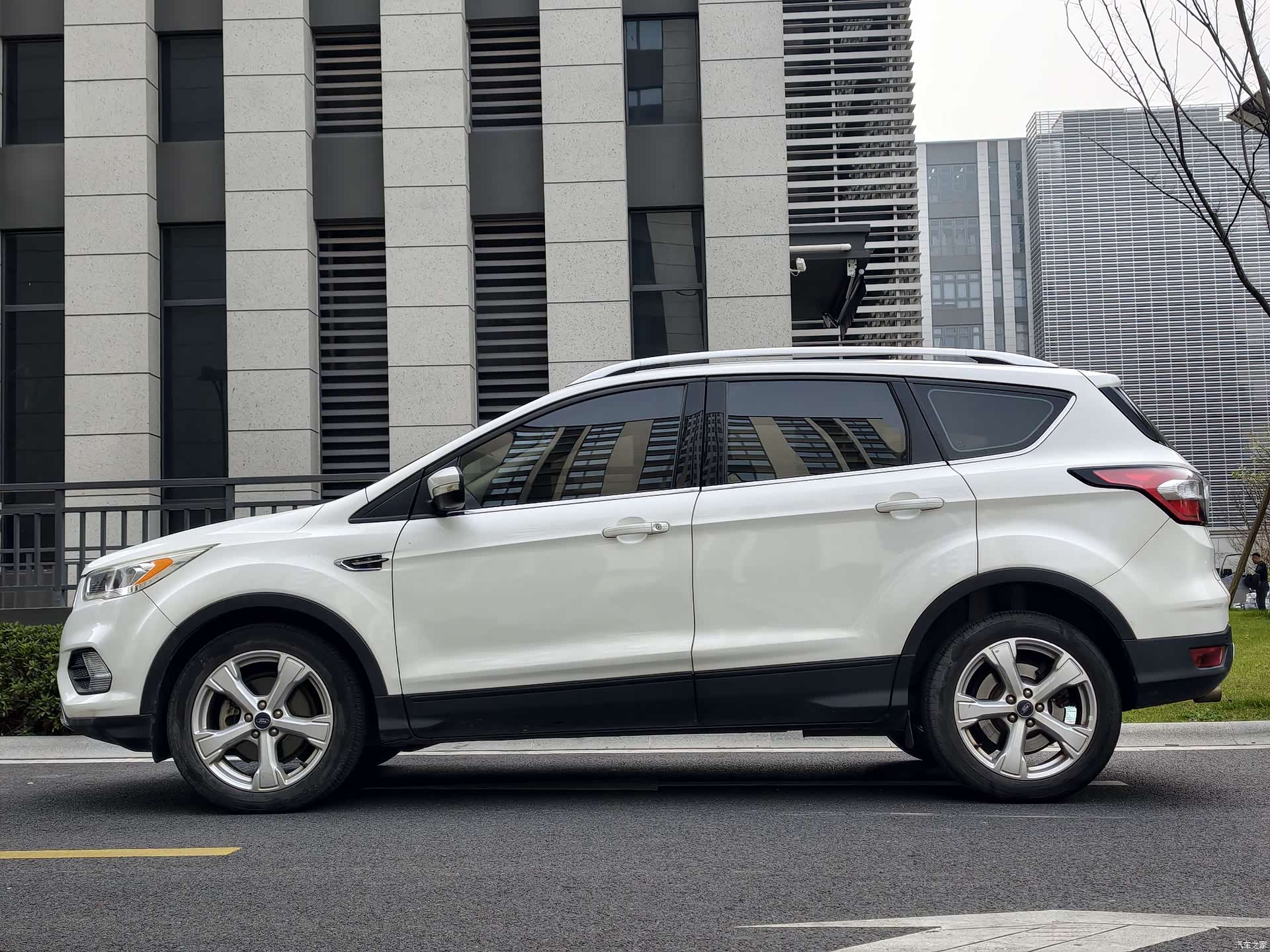 Ford Kuga, 2016 2