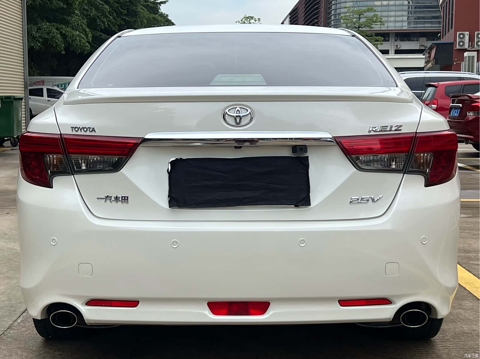 Toyota 2.5V, 2014 4