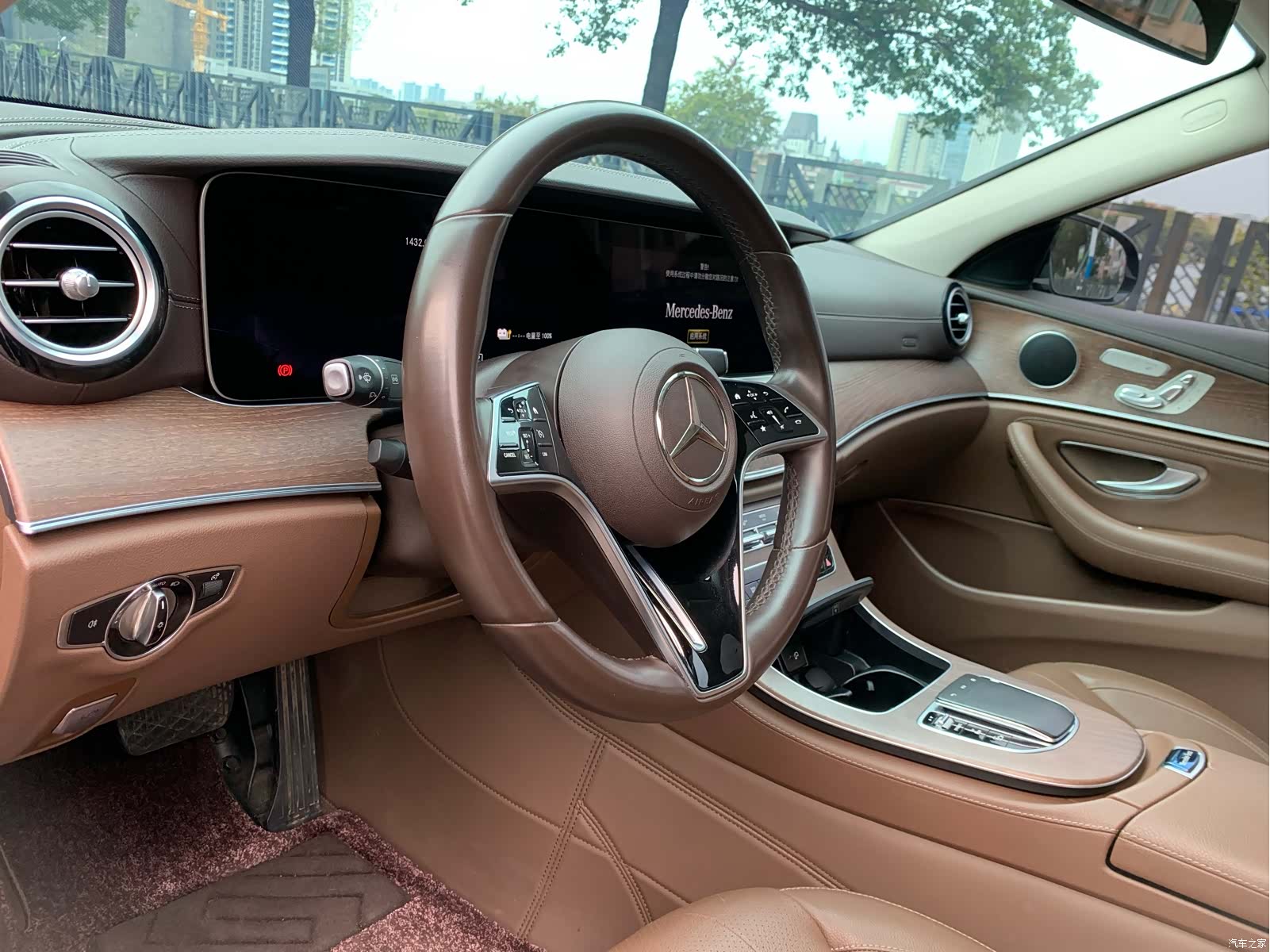 Mercedes-Benz E-Class, 2022 18