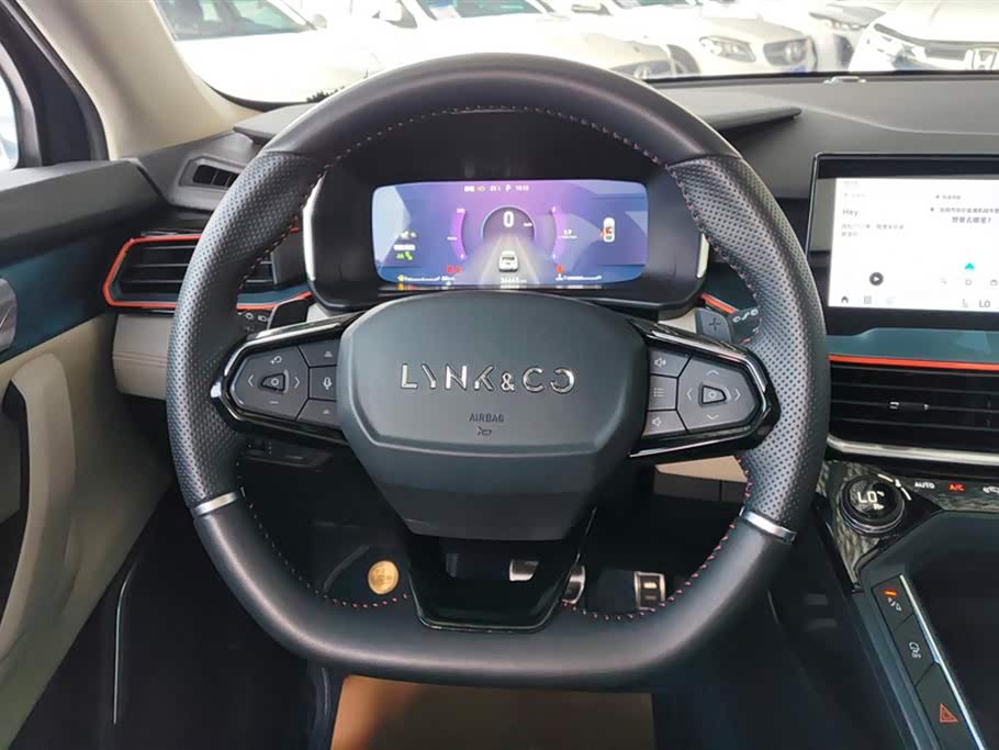 Lynk & Co 06 Lynk & Co 06