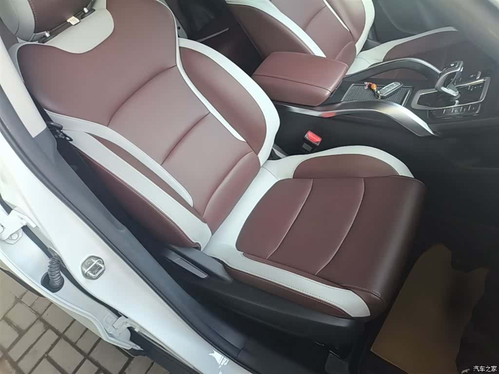 Geely Boyue, 2022 25