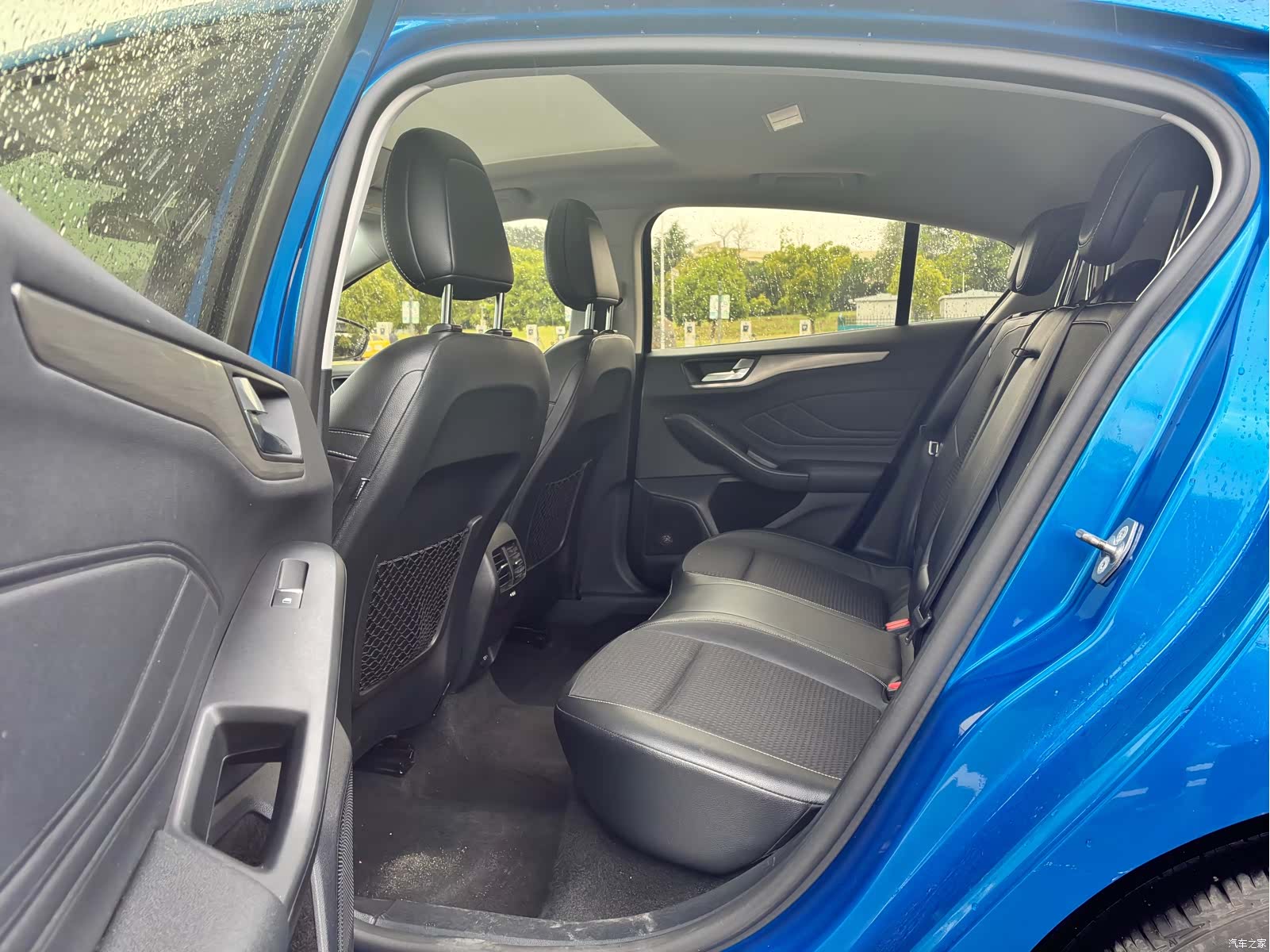 Ford Focus, 2019 9