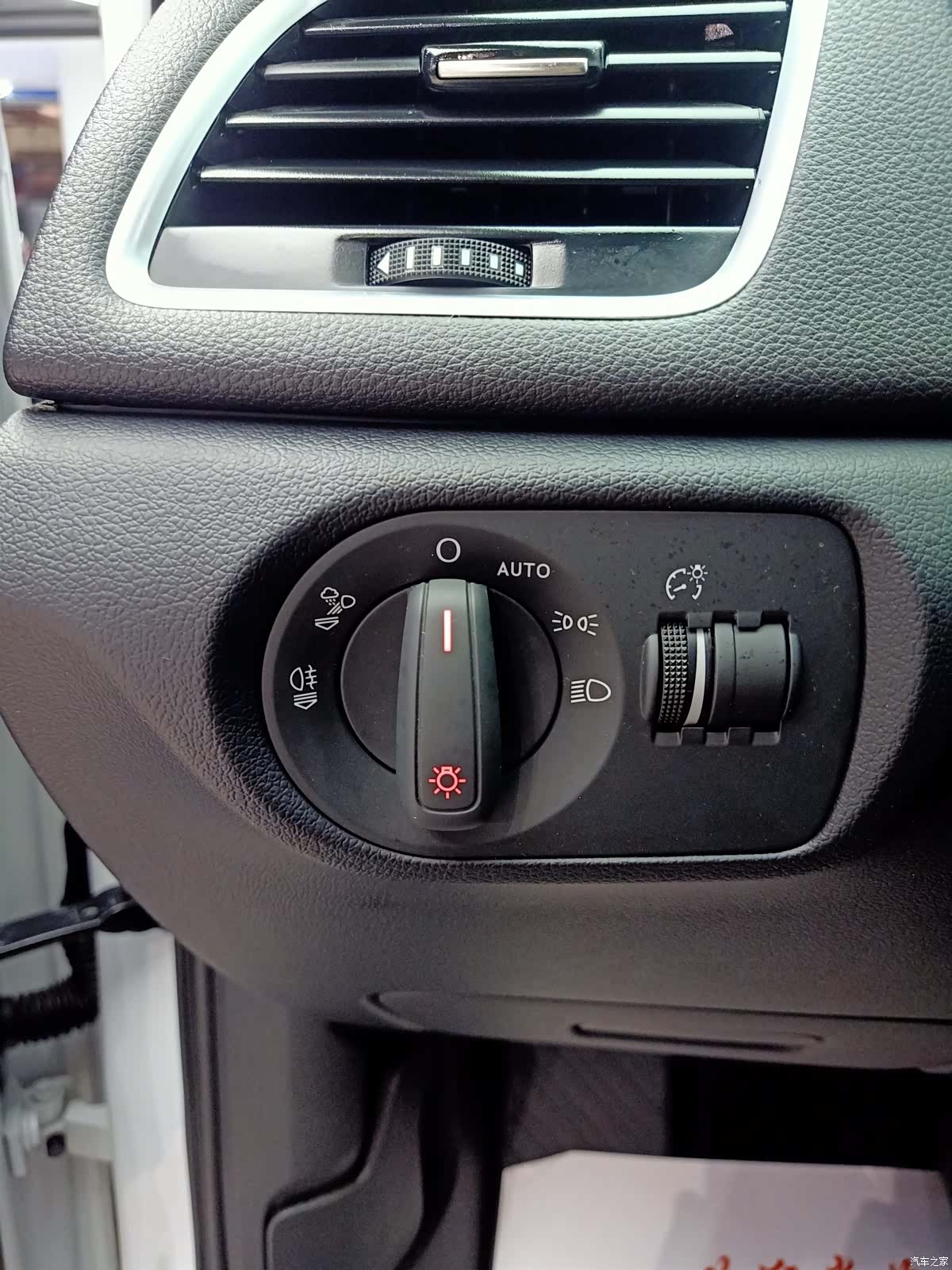 Audi Q3, 2019 13