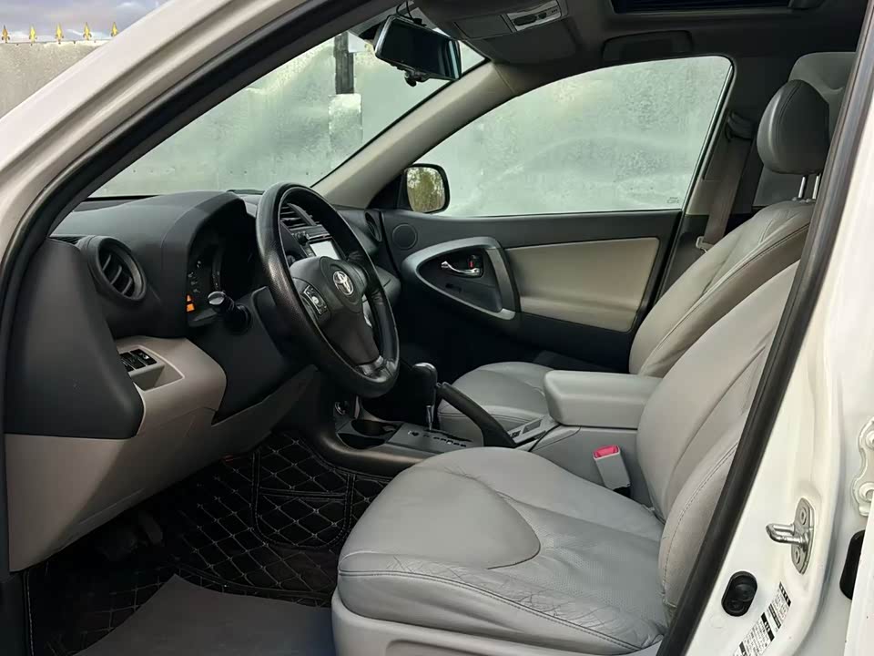 Toyota RAV4 Rongfang