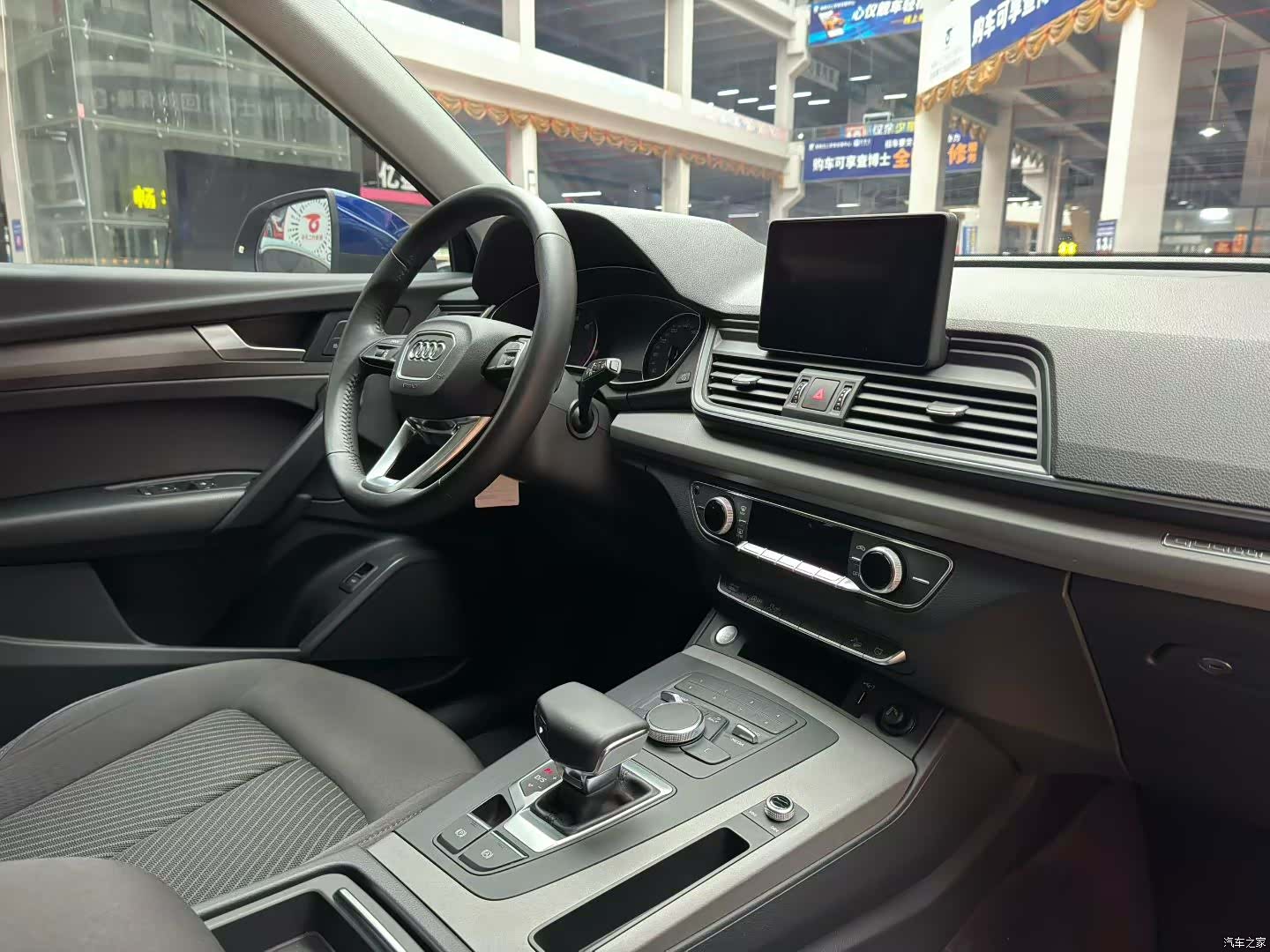 Audi Q5L, 2019 6