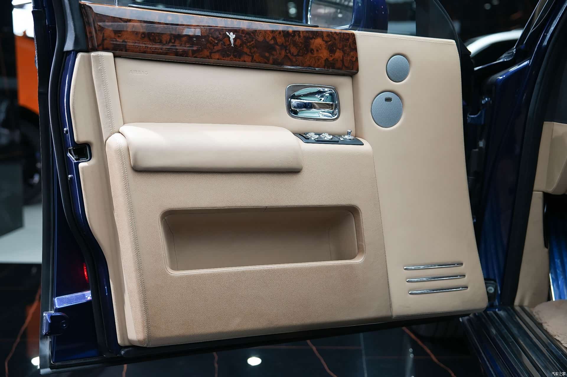 Rolls-Royce Phantom, 2008 44