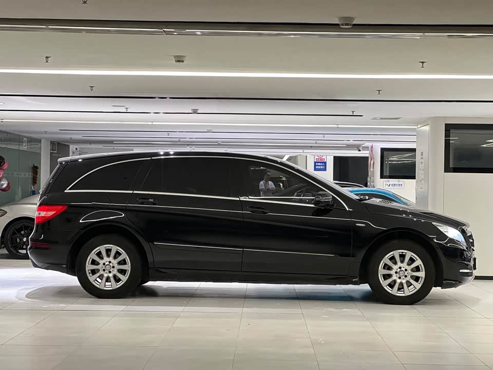 Mercedes-Benz R-class